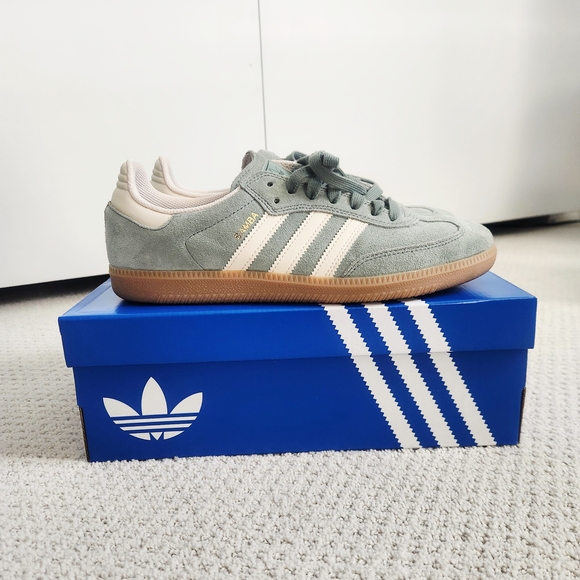 Adidas Samba Green Suede Sneakers - Picture 2 of 6